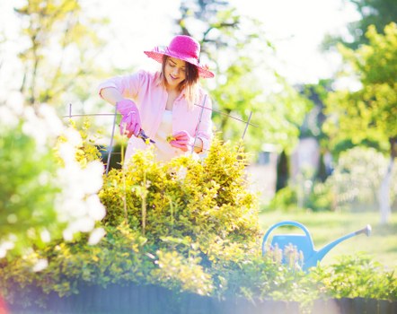 Choosing synthetic turf options for homes and gardens in Pinner